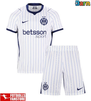 Inter Milan Bortatröja Barn 2026-27 Kortärmad (+ Korta byxor)